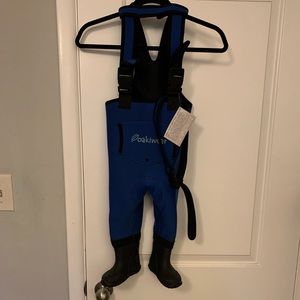 Toddler Oakiwear fishing waders, size 2T